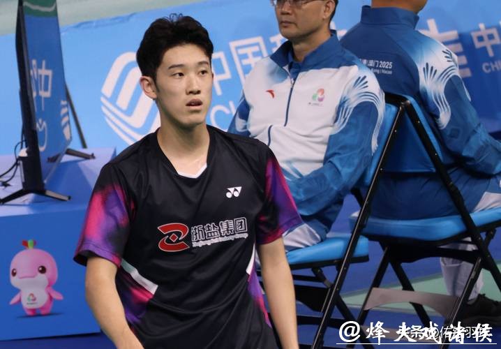 全运会：羽毛球男团积分形势复杂 女团三队提前出线