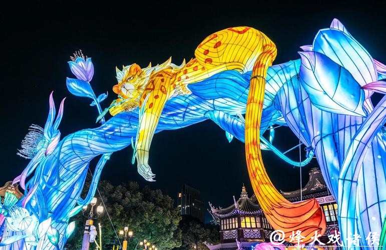 全国彩灯齐聚上海500多岁古典园林,白驹穿越四季与人生 全国彩灯齐聚上海500多岁古典园林,白驹穿越四季与人生